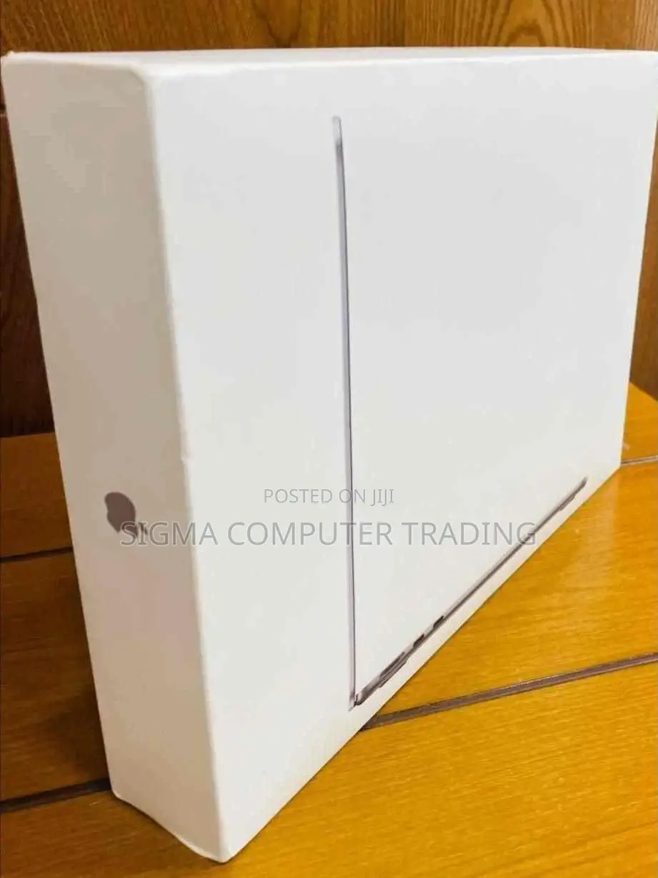 New Laptop Apple MacBook Air 2022 M2 8GB Apple M2 Ultra SSD 256GB