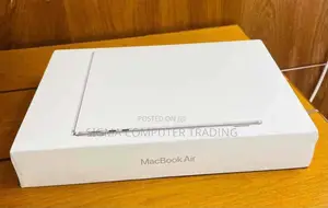 New Laptop Apple MacBook Air 2022 M2 8GB Apple M2 Ultra SSD 256GB