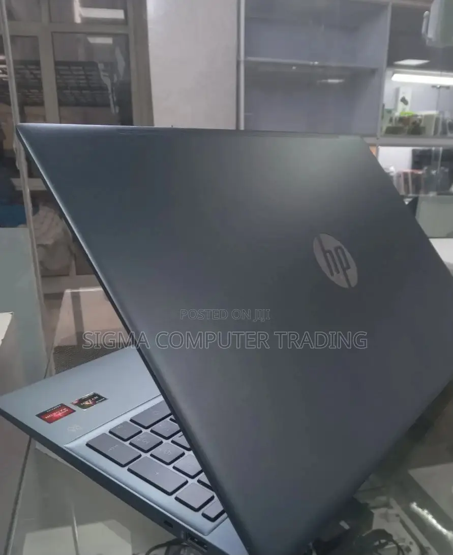 New Laptop HP Pavilion 15 8GB AMD Ryzen 5 SSD 512GB