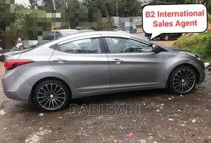 Photo - Hyundai Elantra 2015 Gray