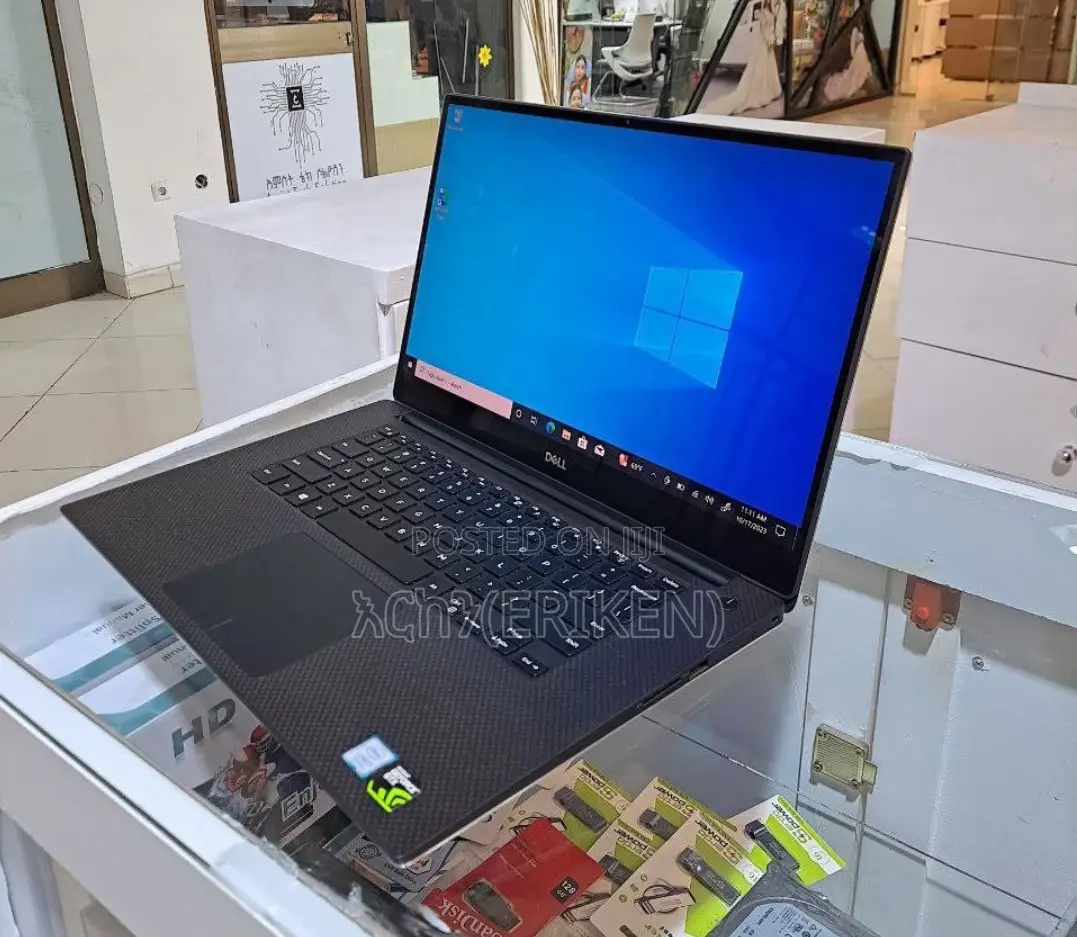 New Laptop Dell Precision 5530 16GB Intel Core I7 SSD 512GB