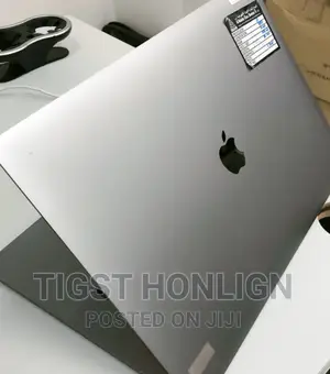 New Laptop Apple MacBook Pro 2019 16GB SSD 512GB