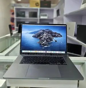 New Laptop Apple MacBook Pro 2019 16GB Intel Core I7 SSD 512GB