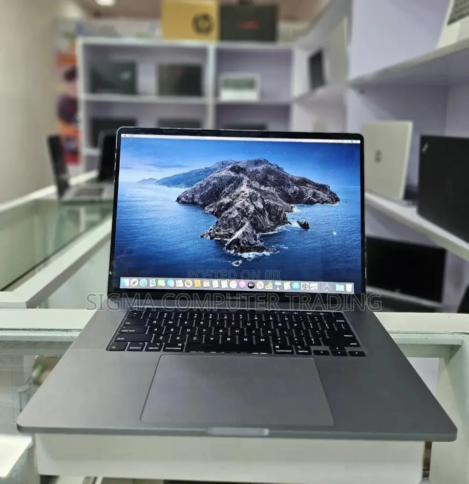 New Laptop Apple MacBook Pro 2019 16GB Intel Core I7 SSD 512GB