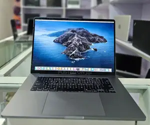 Photo - New Laptop Apple MacBook Pro 2019 16GB Intel Core I7 SSD 512GB