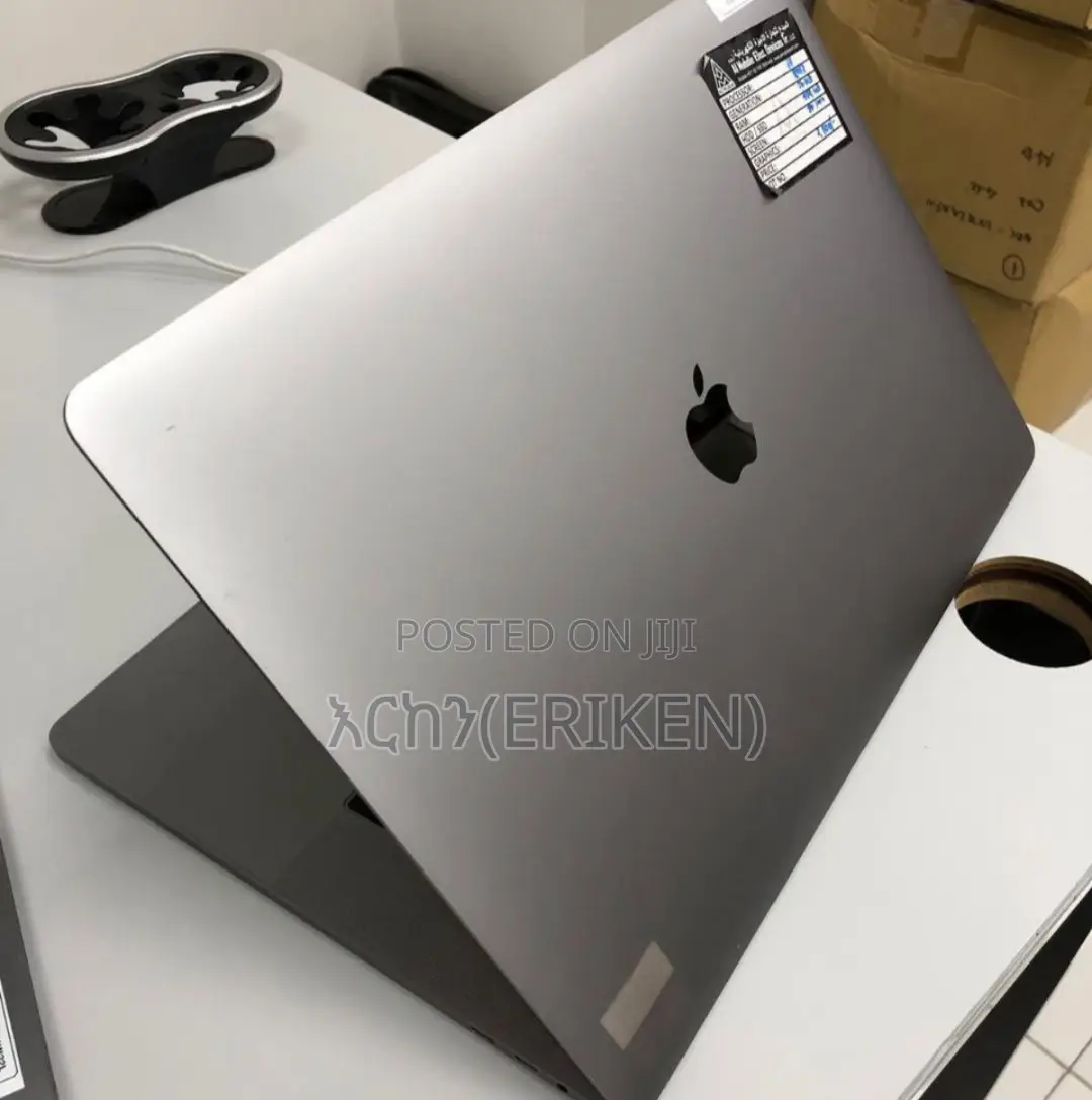 New Laptop Apple MacBook Pro 2019 16GB Intel Core I9 SSD 512GB