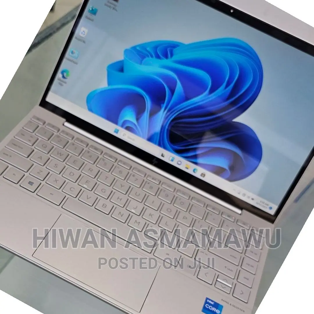 New Laptop HP Envy X2 16GB Intel Core I5 SSD 512GB