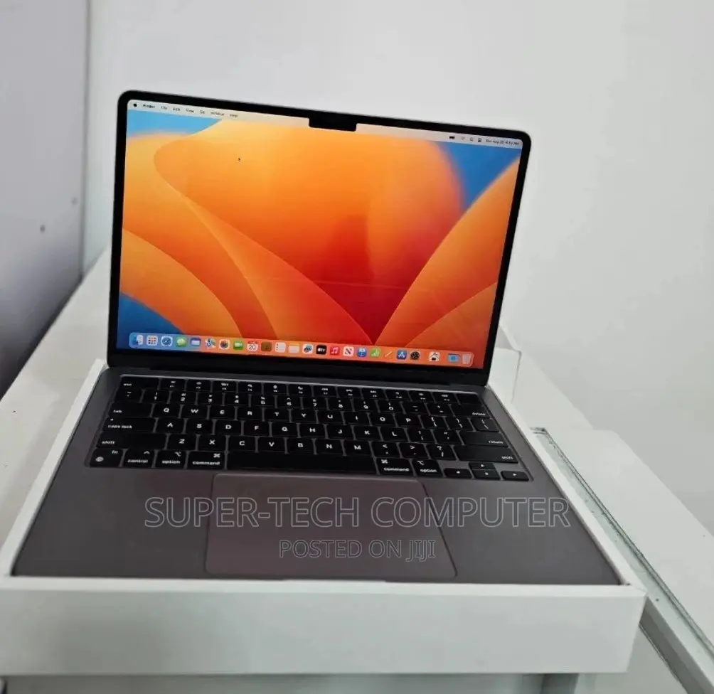 New Laptop Apple MacBook Air 2023 M2 8GB Apple M2 SSD 256GB