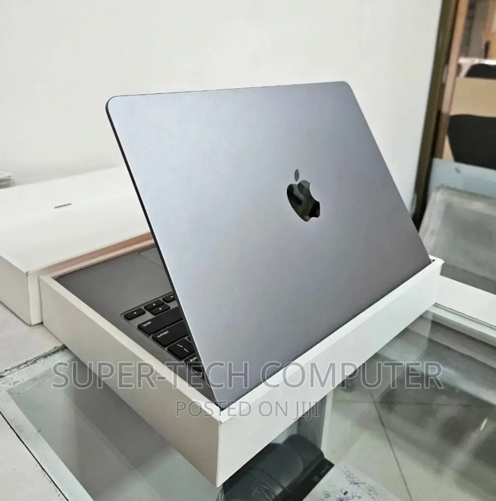 New Laptop Apple MacBook Air 2023 M2 8GB Apple M2 SSD 256GB