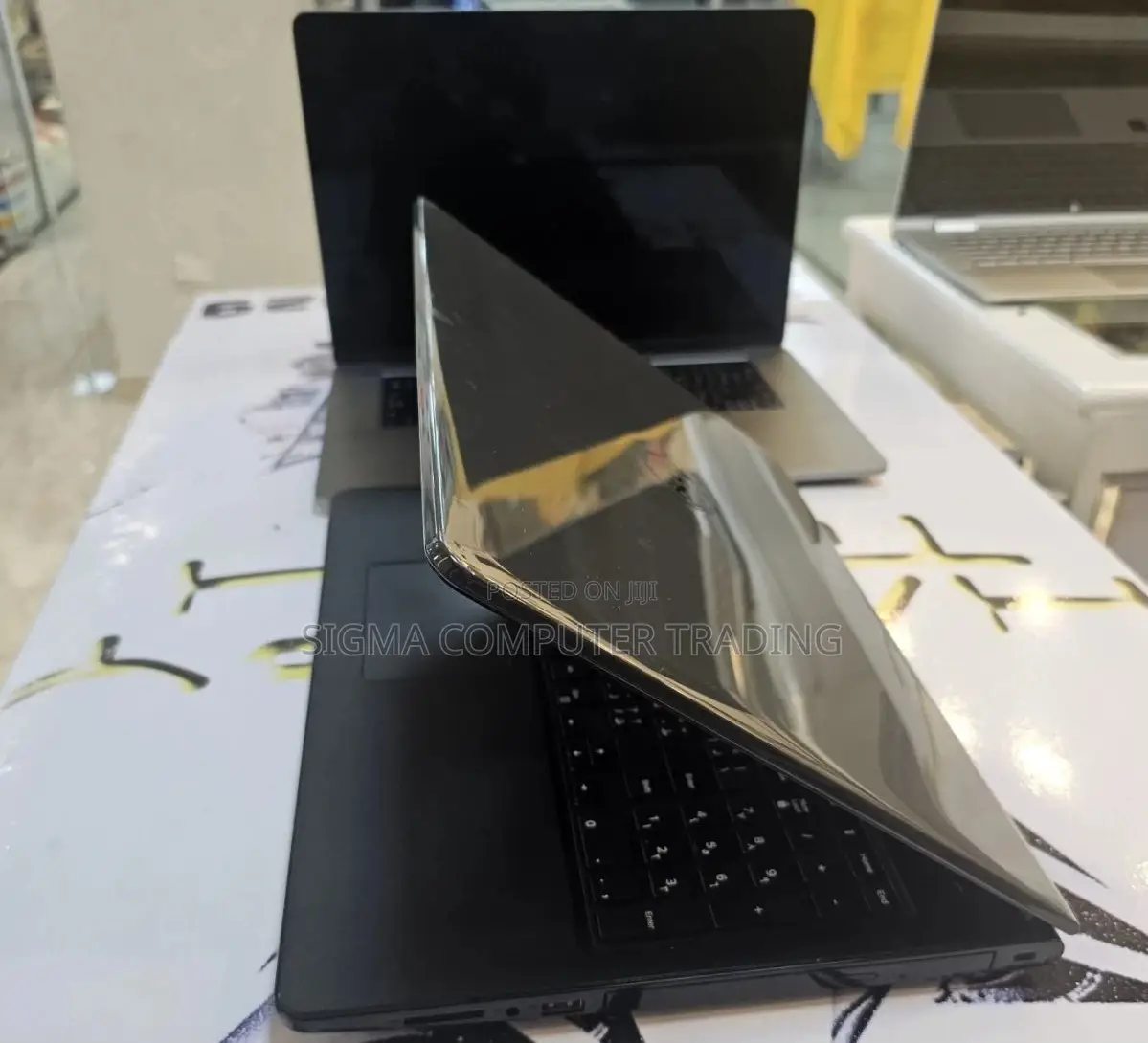 New Laptop Dell Inspiron 15 4GB Intel Core I5 HDD 1T