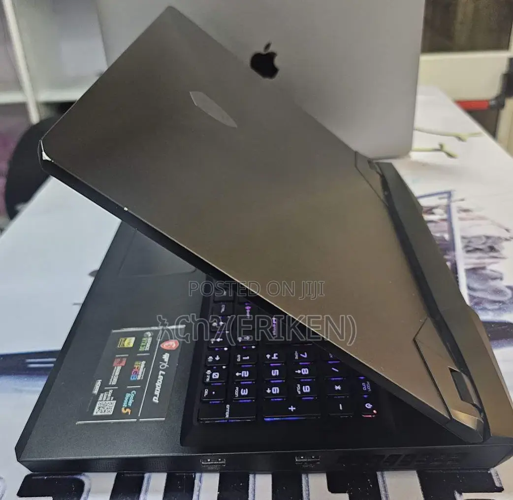 New Laptop MSI GP75 Leopard 16GB Intel Core I7 SSD 1T