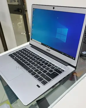 New Laptop Acer Swift 1 4GB Intel Core 2 Quad SSD 128GB