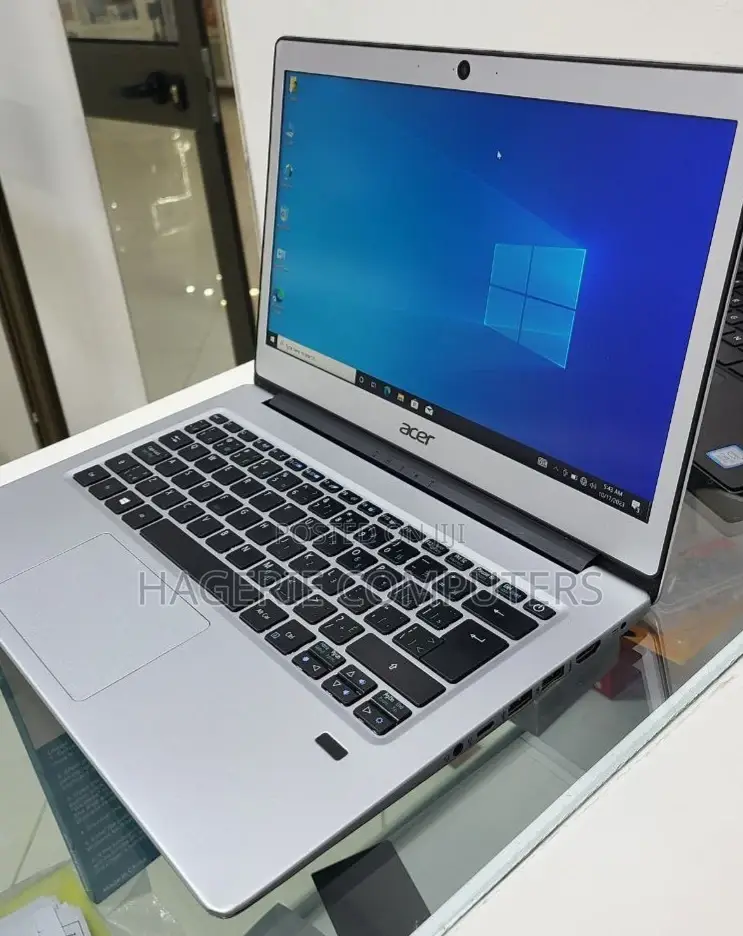 New Laptop Acer Swift 1 4GB Intel Core 2 Quad SSD 128GB