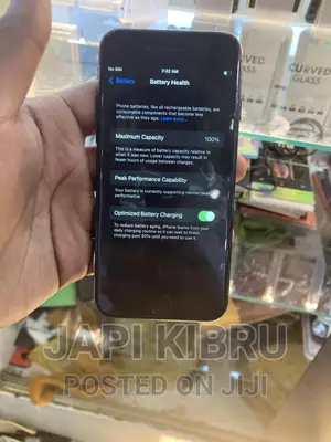 Photo - Apple iPhone 7 32 GB Black