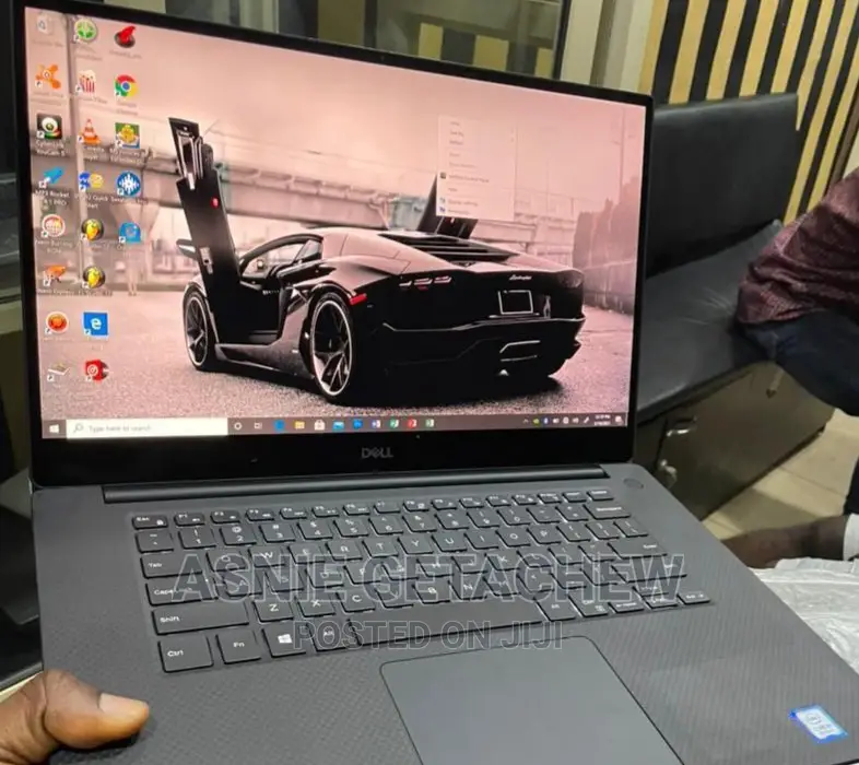 New Laptop Dell XPS 15 8GB Nvidia SSD 512GB