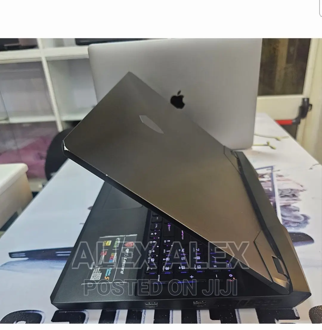 New Laptop MSI MSI Sword 15 16GB Intel Core I7 SSD 1T