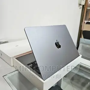 New Laptop Apple MacBook Air 2023 M2 8GB Intel SSD 256GB