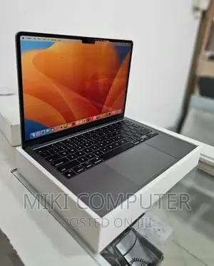 New Laptop Apple MacBook Air 2023 M2 8GB Intel SSD 256GB
