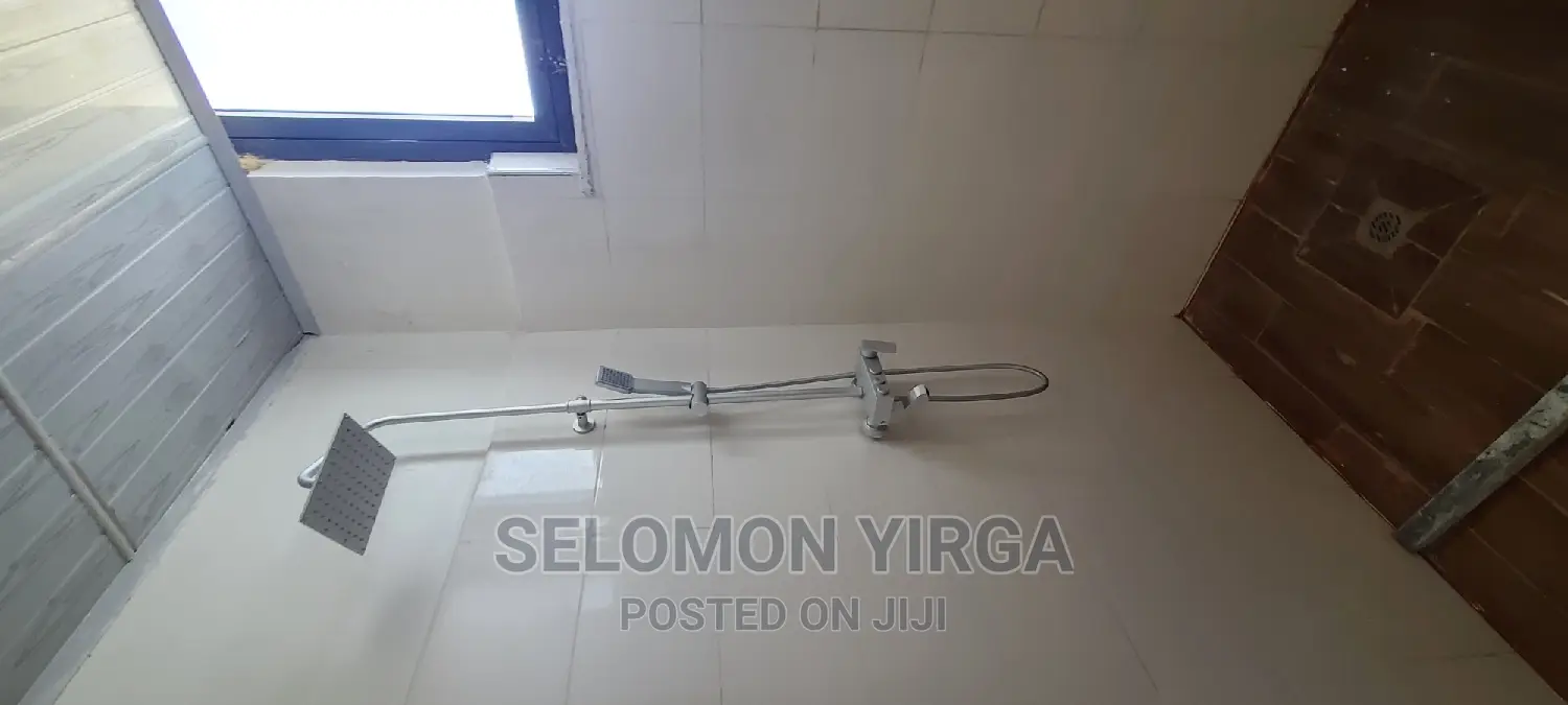 2bdrm Apartment in አድስ አበባ, Bole for rent