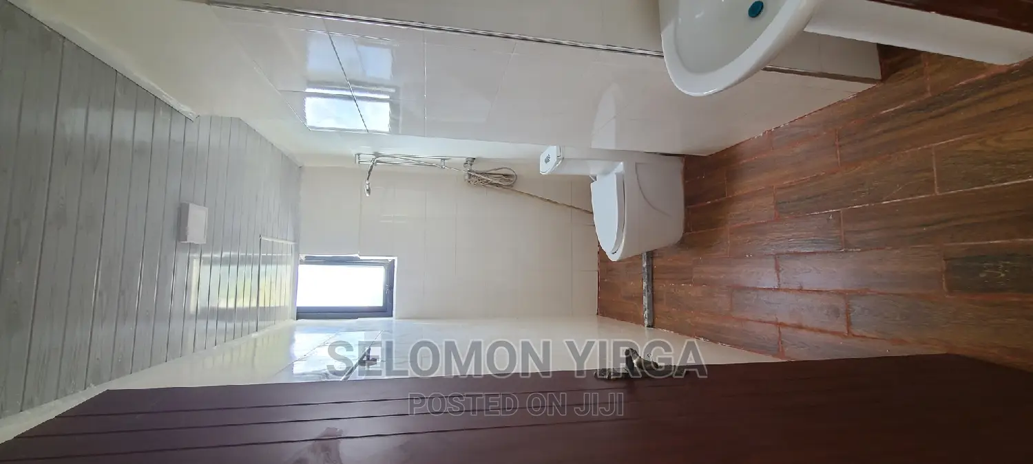 2bdrm Apartment in አድስ አበባ, Bole for rent