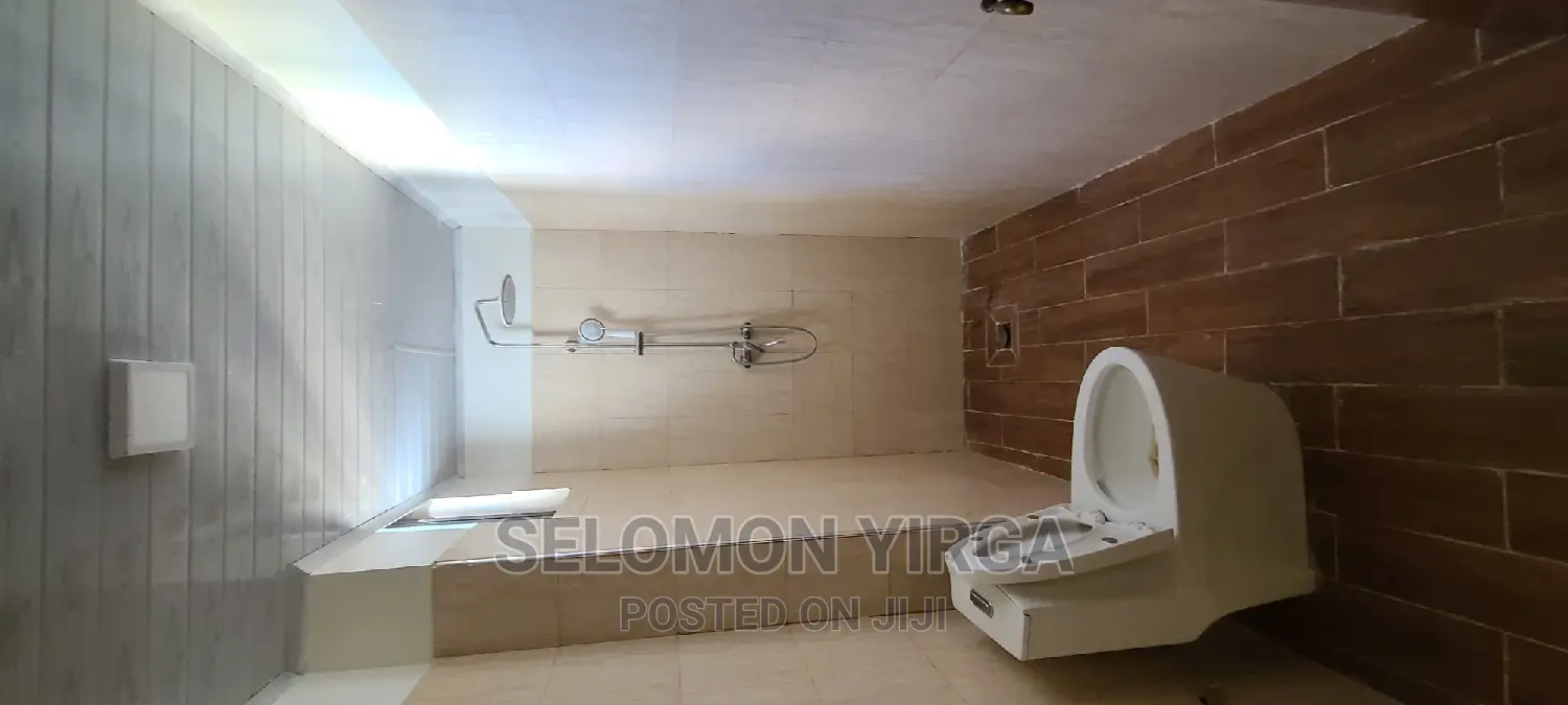 2bdrm Apartment in አድስ አበባ, Bole for rent