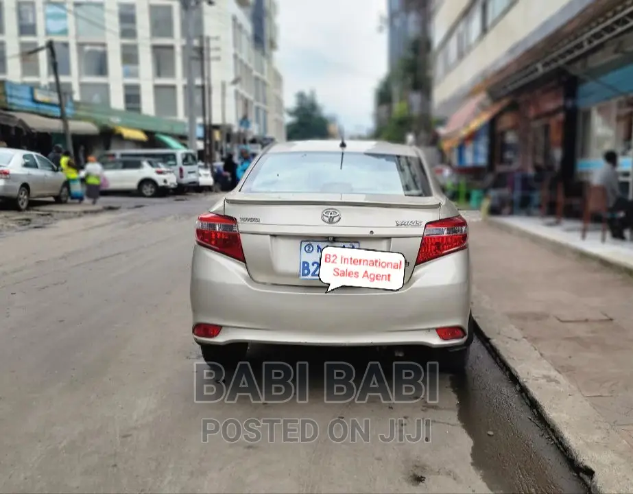 Toyota Yaris 2016 Beige