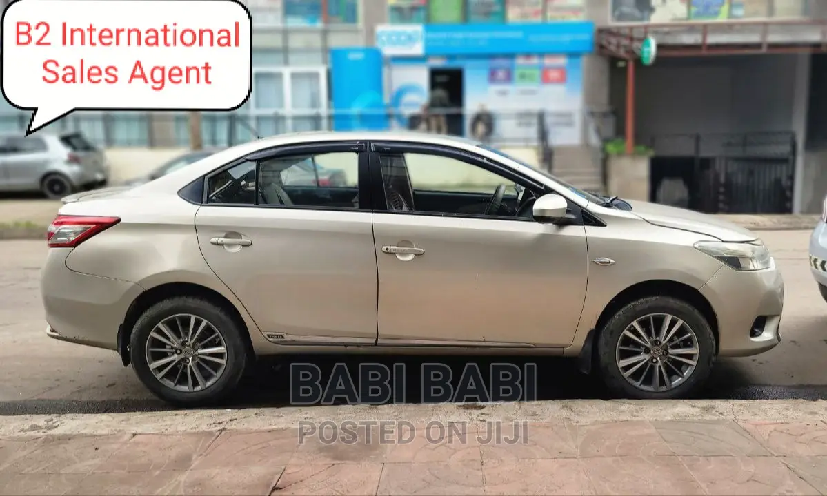 Toyota Yaris 2016 Beige