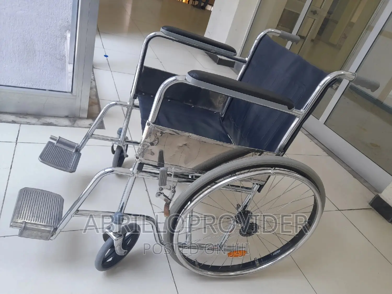 Almost New Wheelchair/Second HAND WHEELCHAIR/*WHEELCHAIR