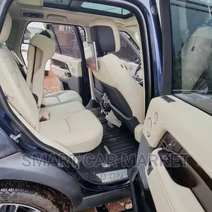 Land Rover Range Rover 2021 Blue