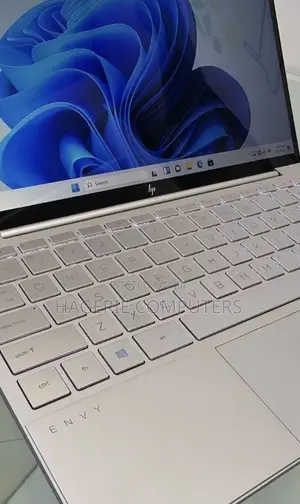 New Laptop HP Envy 14t 16GB Intel Core I5 SSD 512GB