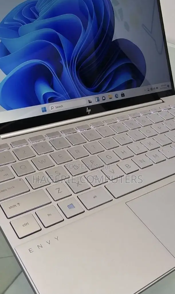 New Laptop HP Envy 14t 16GB Intel Core I5 SSD 512GB