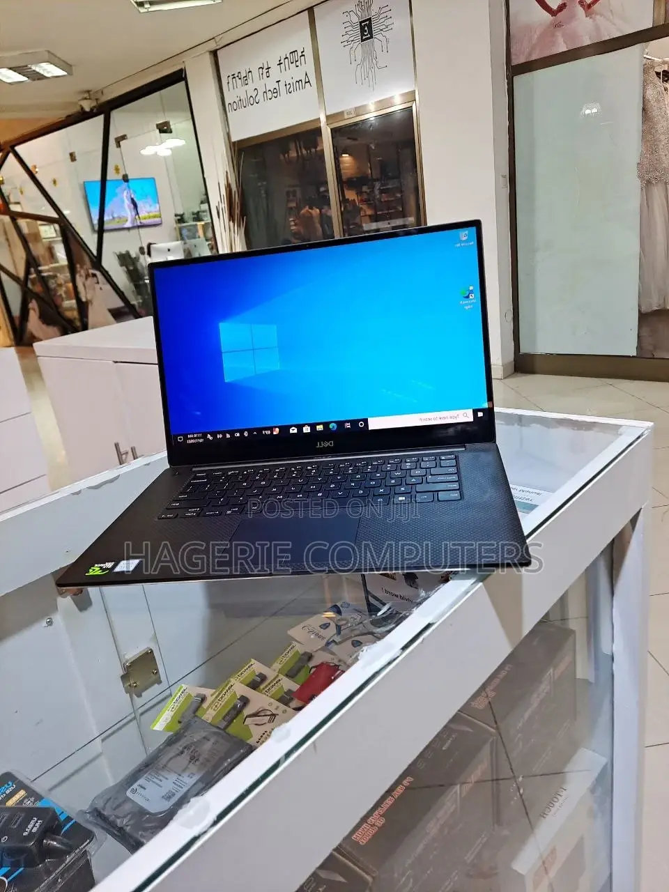 New Laptop Dell Precision 15 5540 16GB Intel Core I7 SSD 512GB