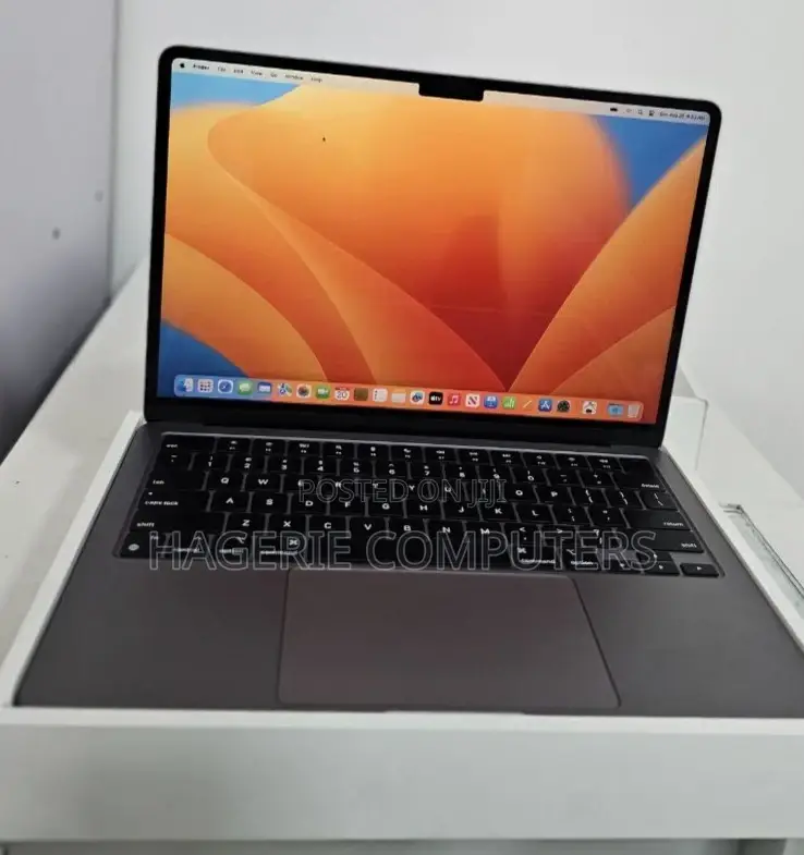 New Laptop Apple MacBook Air 2023 M2 8GB Apple M2 SSD 256GB