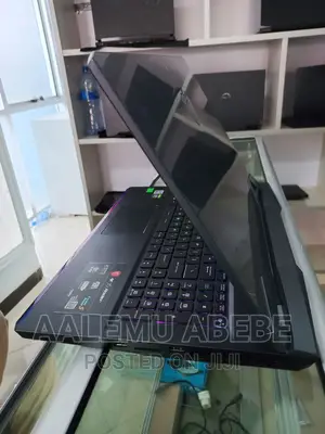 New Laptop MSI GE66 Raider 32GB Intel Core I7 SSD 1T