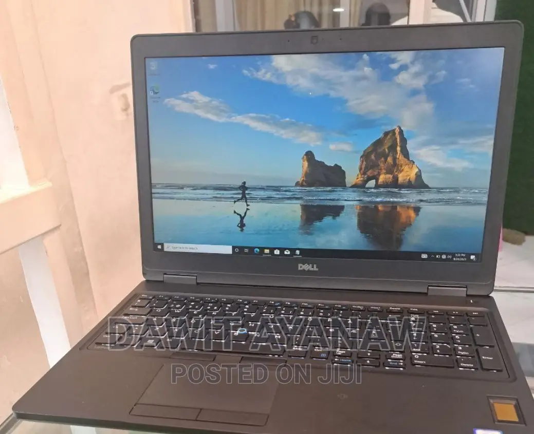 New Laptop Dell 8GB Intel Core I5 SSD 256GB