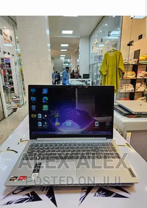 New Laptop Lenovo Ideapad 3 8GB AMD Ryzen 5 SSD 512GB