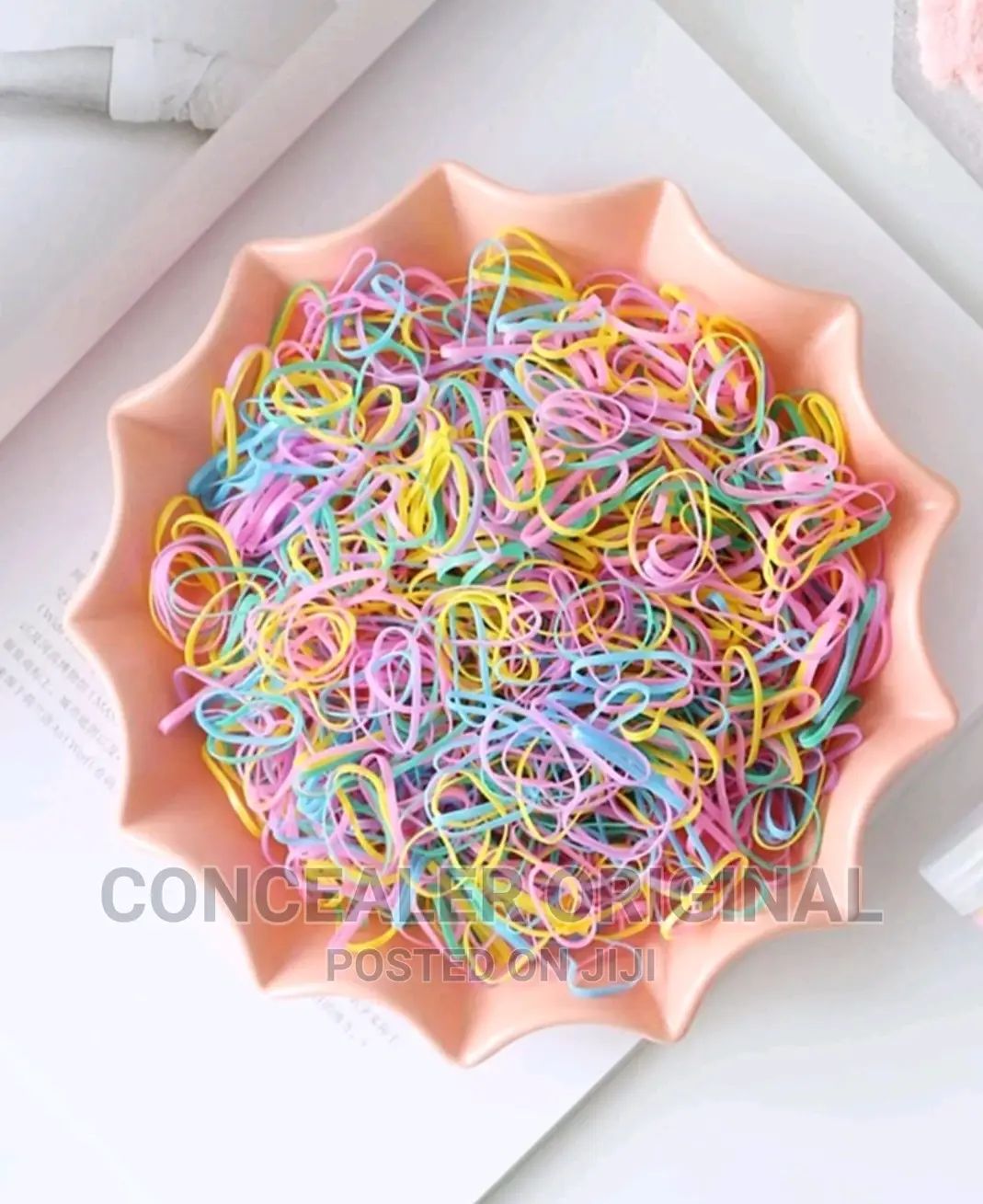 500pcs Random Color Disposable Hair Tie