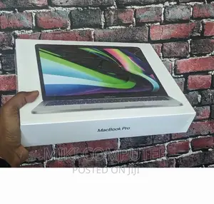 New Laptop Apple MacBook Pro 2022 M2 8GB Intel SSD 256GB