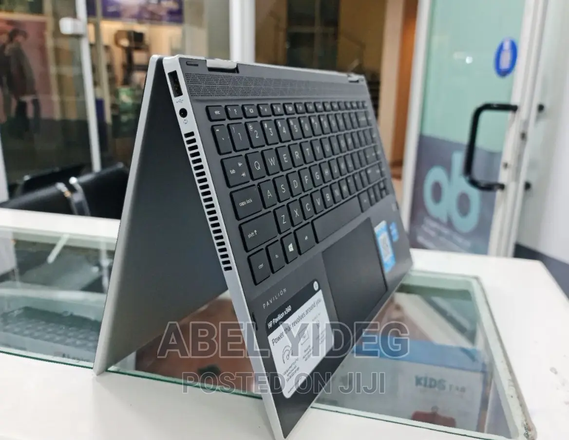 New Laptop HP Pavilion X360 8GB Intel Core I3 HDD 1T