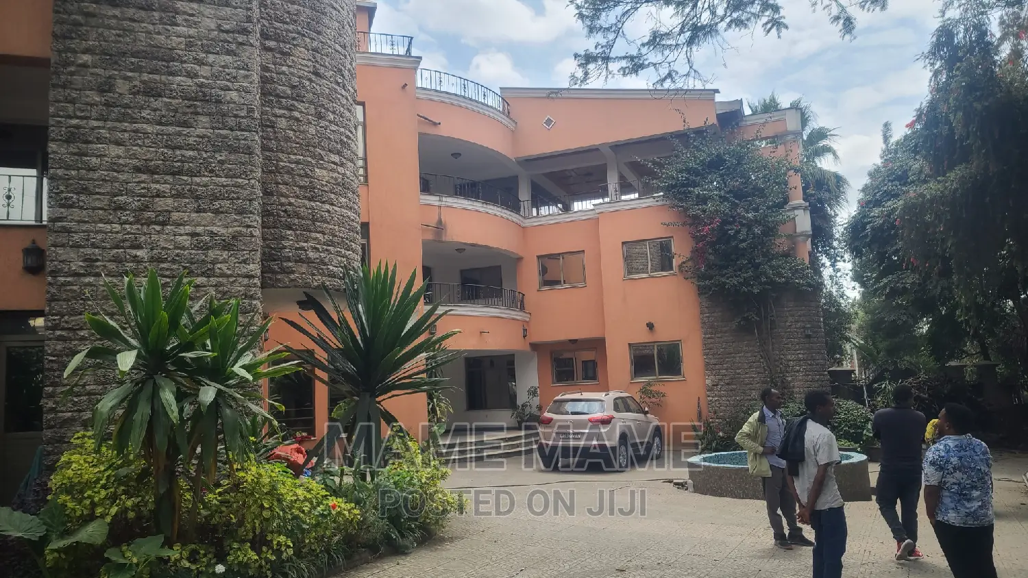 13bdrm House in Addis Abeba, Bole for rent