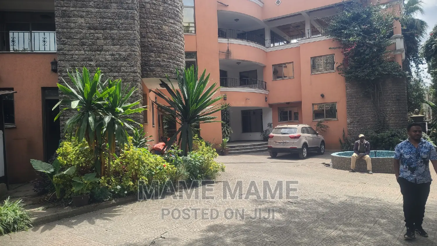 13bdrm House in Addis Abeba, Bole for rent
