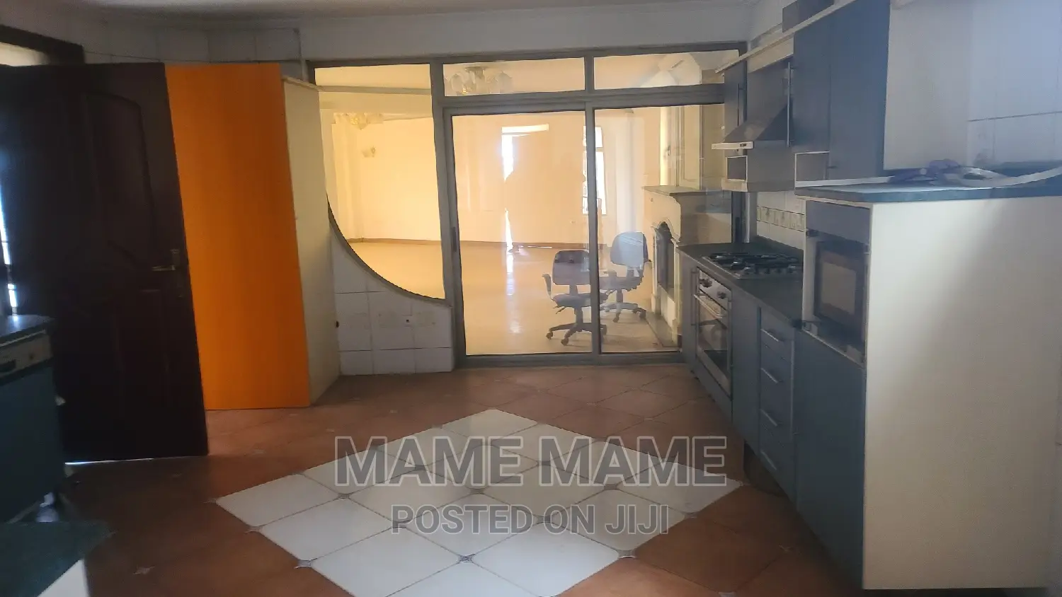 13bdrm House in Addis Abeba, Bole for rent