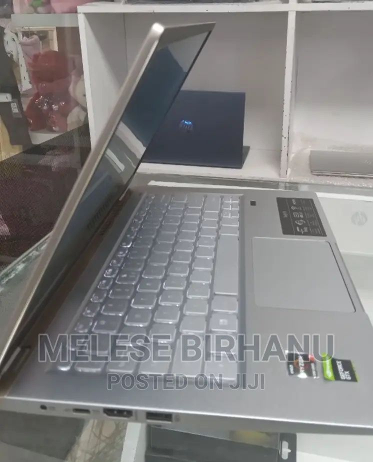 New Laptop Acer Swift 7 16GB AMD Ryzen 7 SSD 512GB