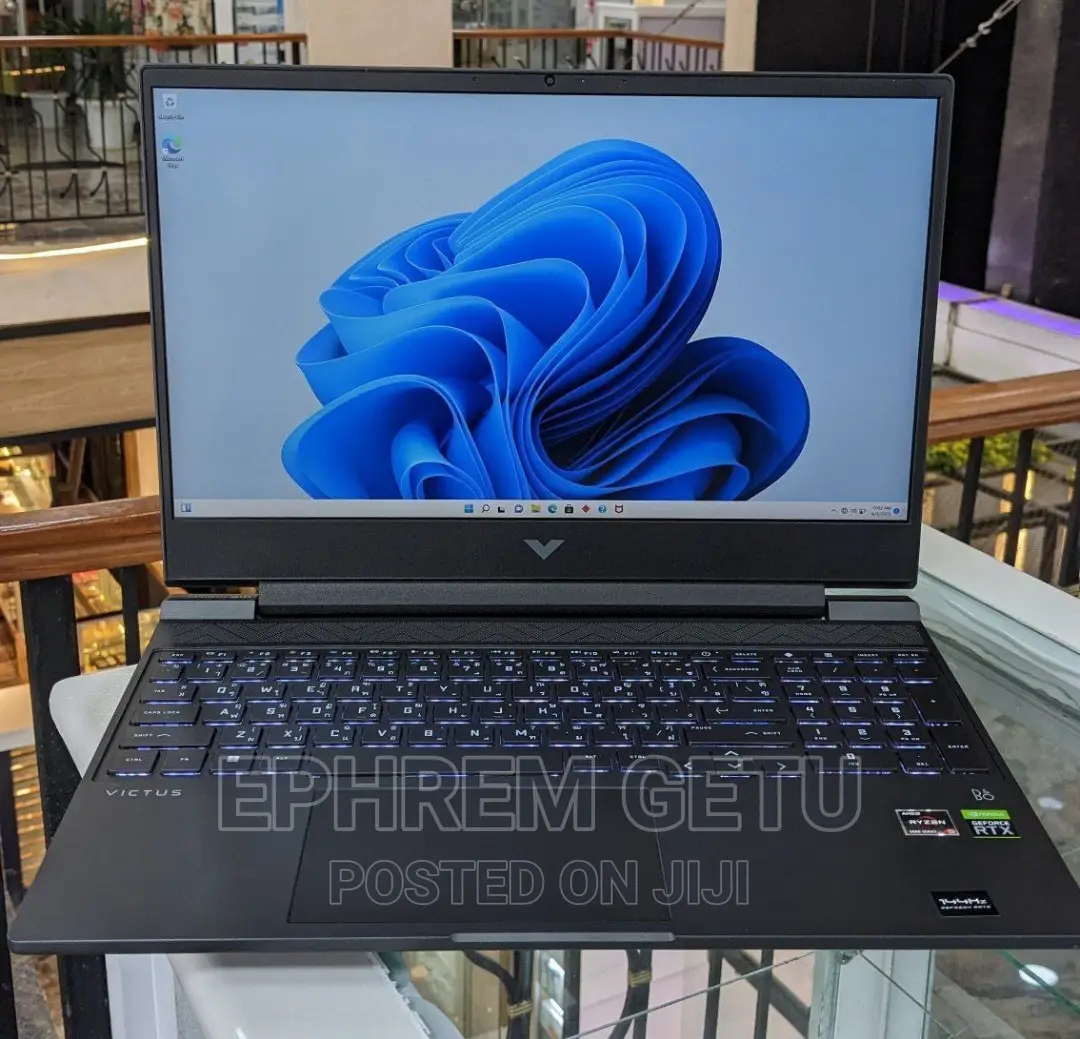 New Laptop HP Victus 16 8GB AMD Ryzen 5 SSD 512GB