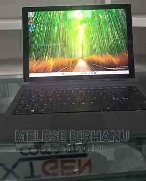 New Laptop Microsoft Surface 8GB Intel Core I5 SSD 256GB
