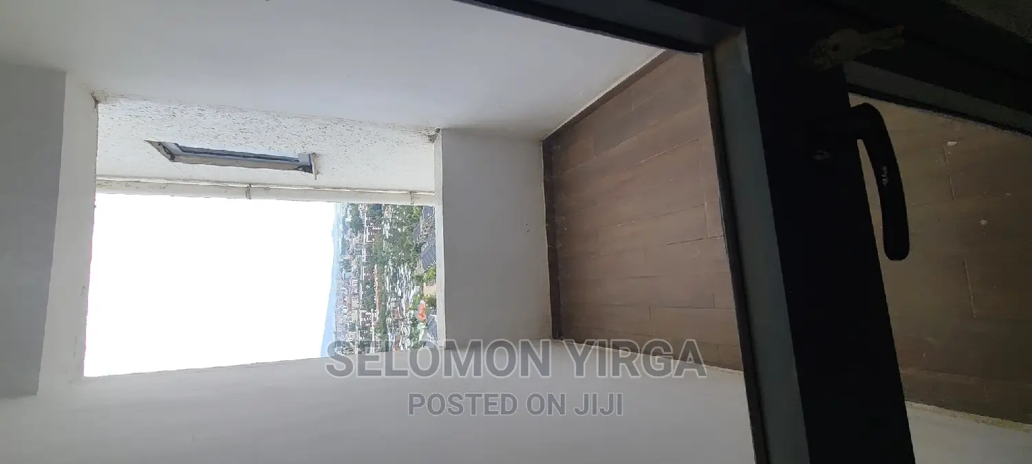 2bdrm Apartment in አድስ አበባ, Bole for rent