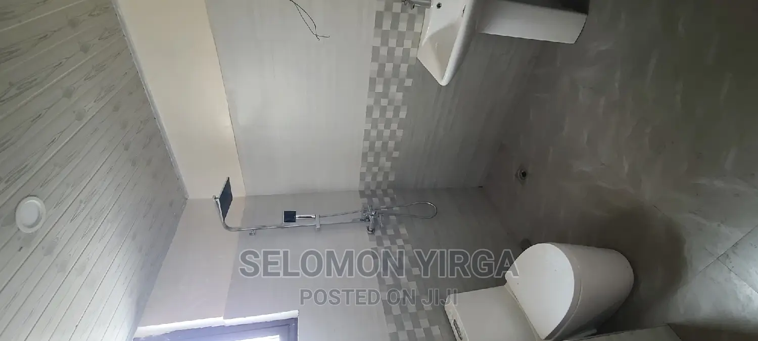 2bdrm Apartment in አድስ አበባ, Bole for rent