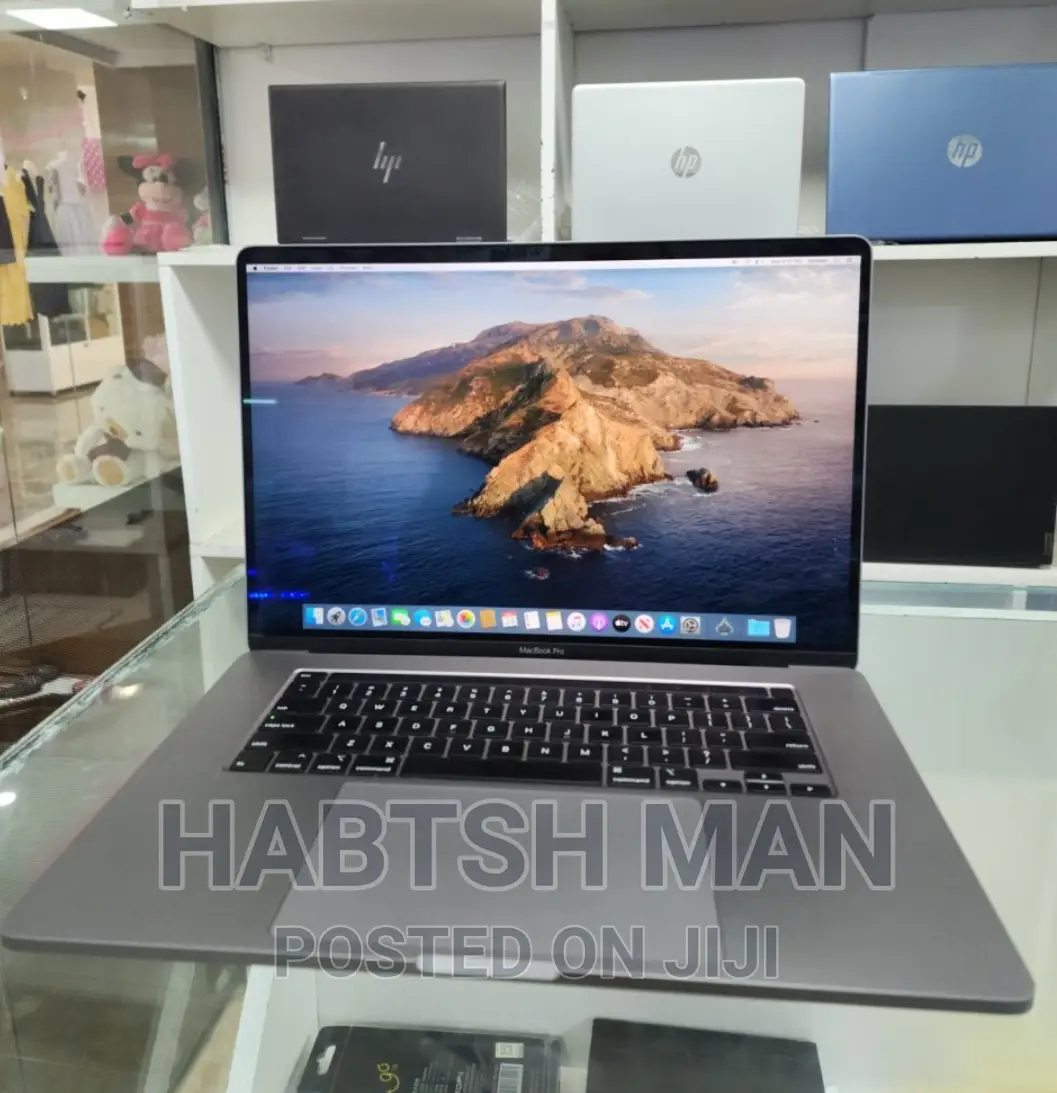 New Laptop Apple MacBook Pro 2017 16GB Intel Core I7 SSD 512GB