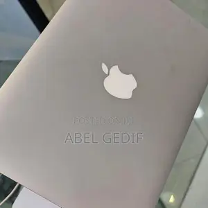 New Laptop Apple MacBook 2GB Intel Core I5 SSD 60GB