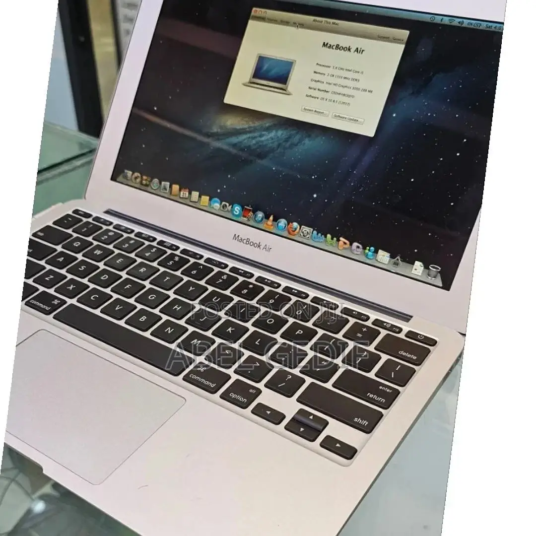 New Laptop Apple MacBook 2GB Intel Core I5 SSD 60GB